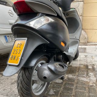 Piaggio Zip SP 50 Scooter
23000 kms