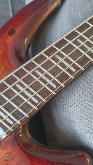 Bajo Ibanez SRMS805-BTT