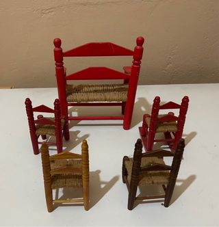 Mini Sillas Madera y Mimbre (Rojo/Marrón)