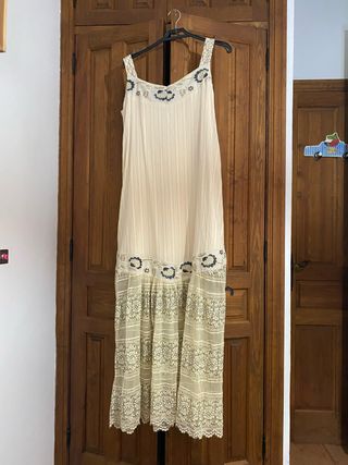 Vestido Boho Beige con Bordados