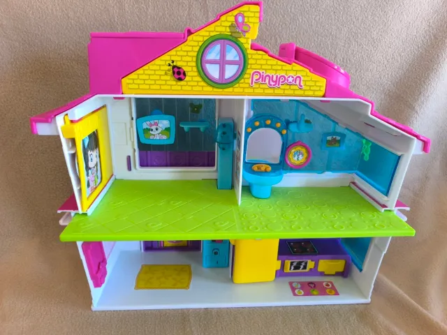 Villa Pinypon con figuras y accesorios