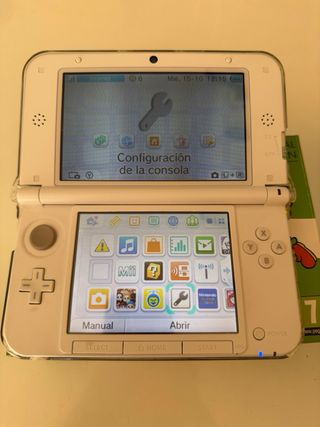 Nintendo 3DS XL Yoshi Edition 