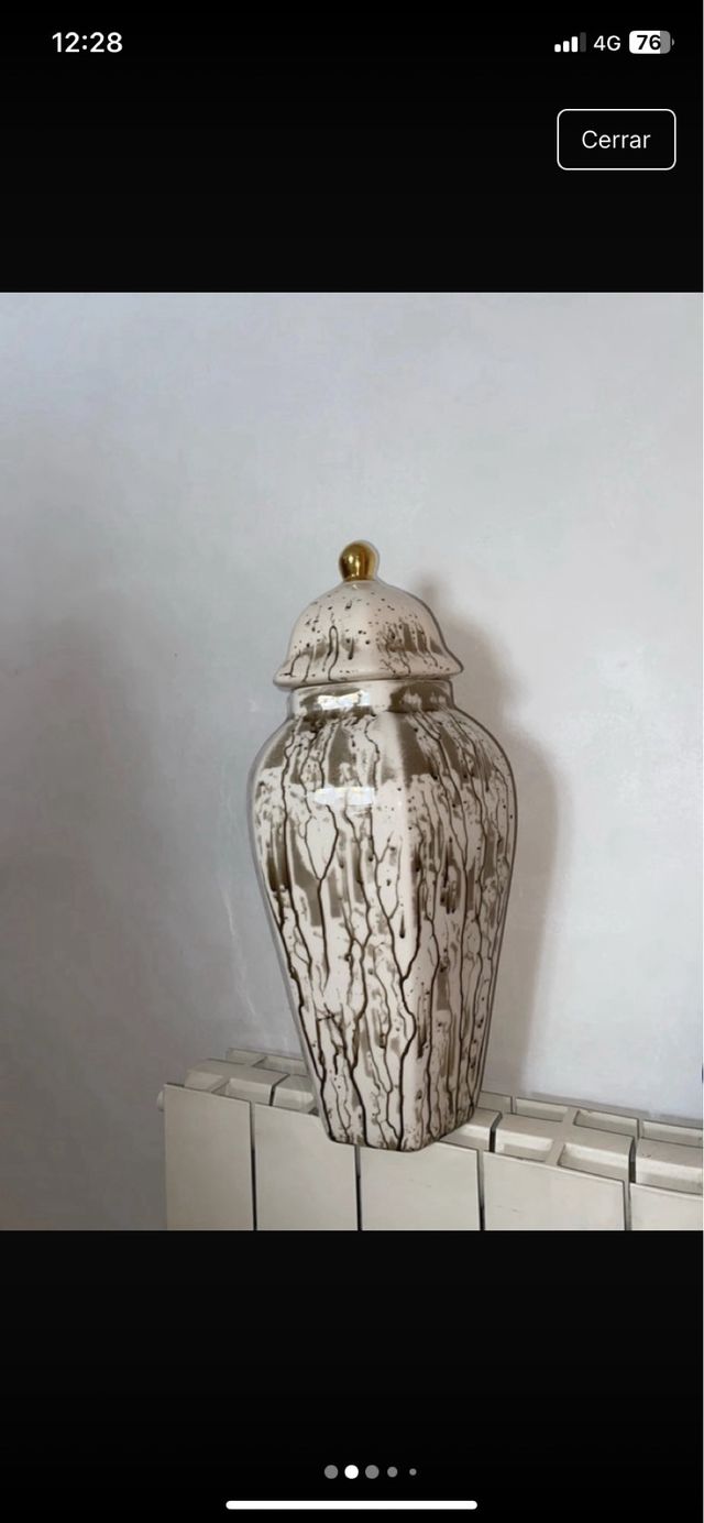 Jarrón de cerámica con diseño