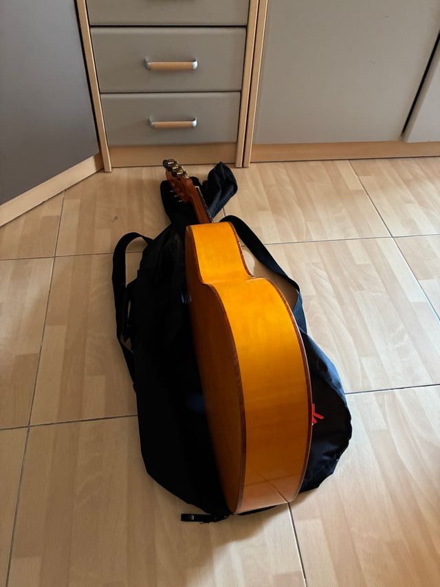 GUITARRA ADMIRA TRIANA Española + FUNDA + CEJILLA