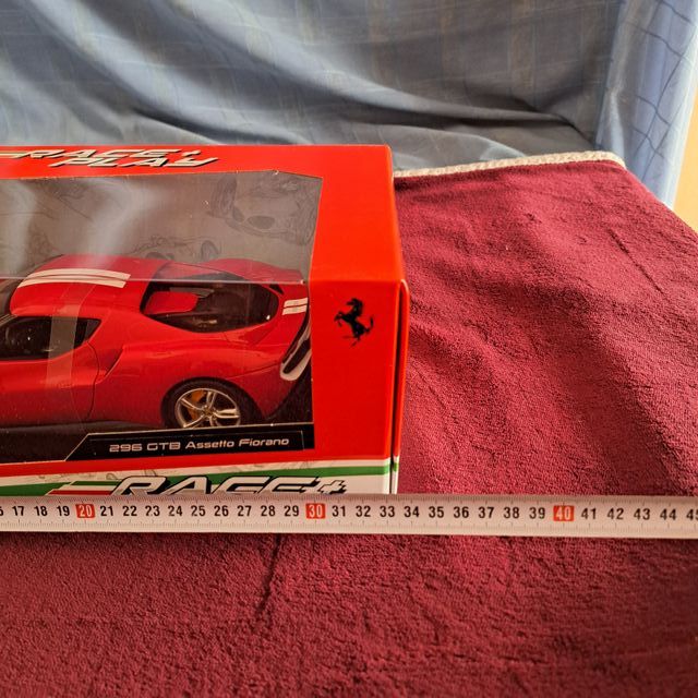 Coche de colección Bburago Ferrari 296 1/18