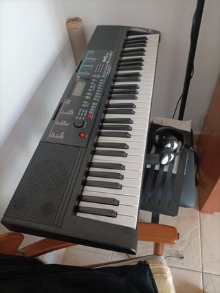 Teclado musical negro/gris