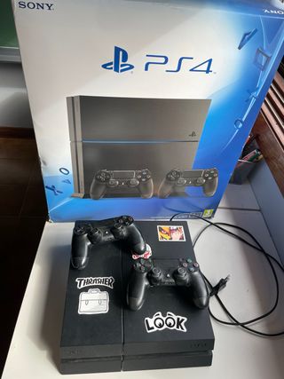 PS4 1TB + 2 Mandos DualShock 4