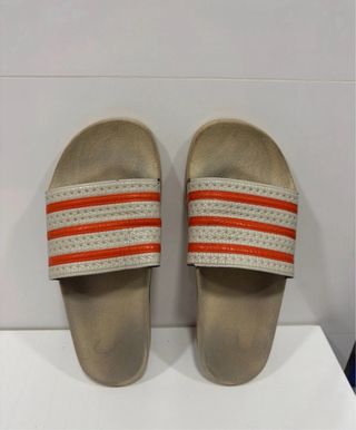 Chanclas Adidas Adilette Naranja y Blancas
