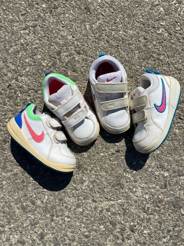 Lote 2 pares zapatillas Nike Talla 22