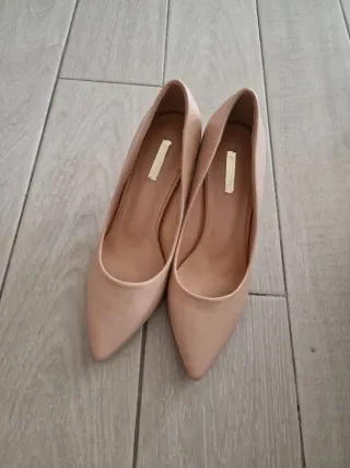 Zapatos de tacón nude