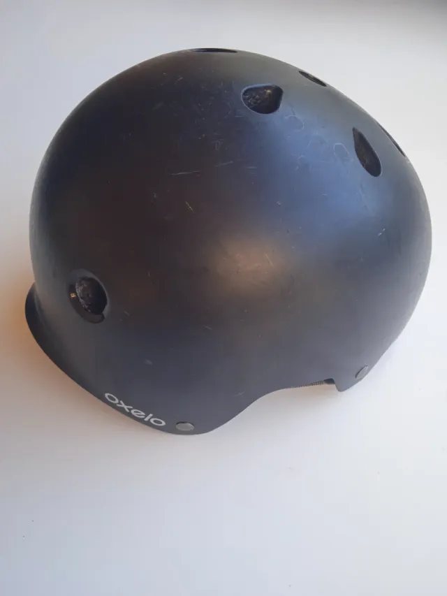 Casco Negro Bicicleta/Patines
