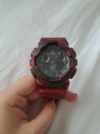 Reloj G-SHOCK Camuflaje Rojo y Negro
