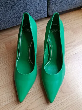 Zapatos de tacón Zara verdes talla 41