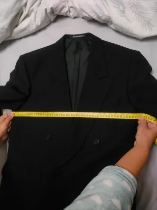 Traje de hombre negro