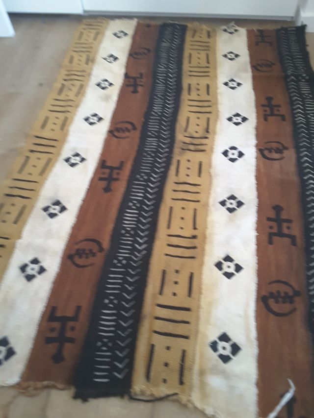 Tela africana con motivos geométricos