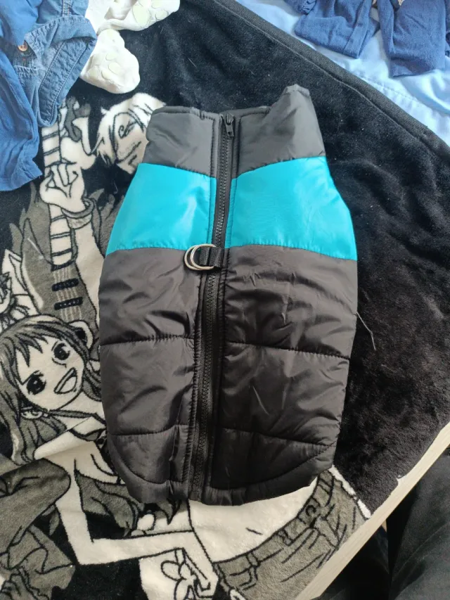 Abrigo para perro negro y turquesa talla M