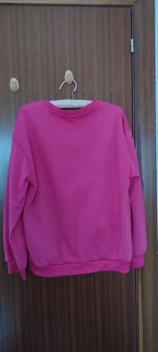 Sudadera rosa con estampado de oso