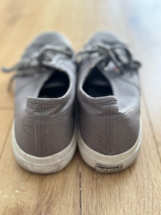 Zapatillas Superga grises talla 42