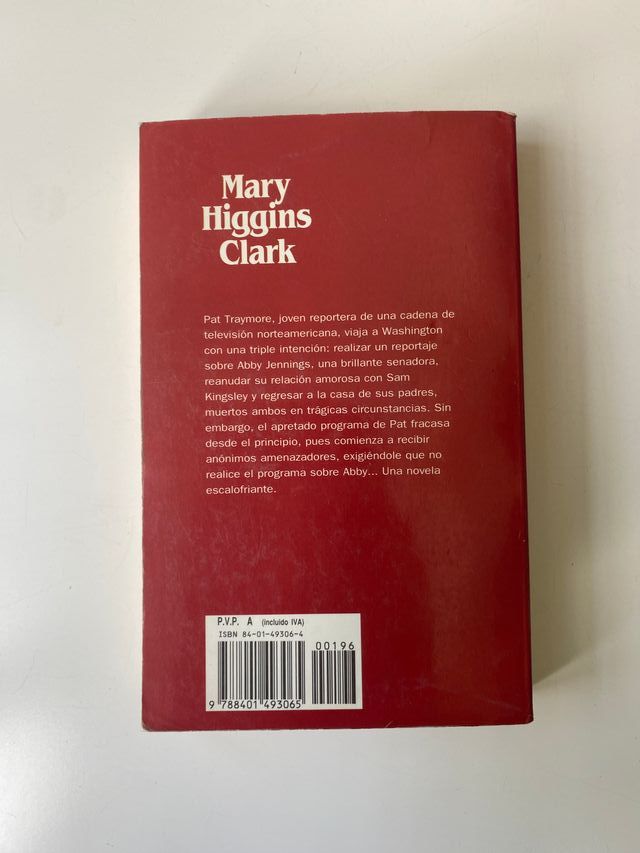 "El ojo avizor" de Mary Higgins Clark