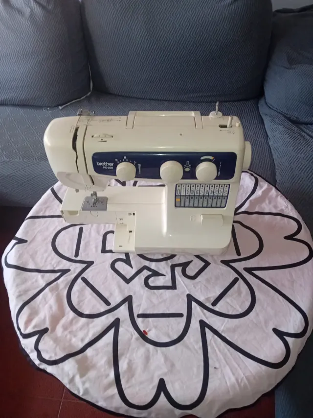 Máquina de coser Brother PX-300