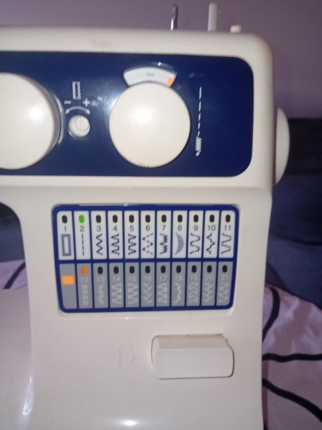 Máquina de coser Brother PX-300