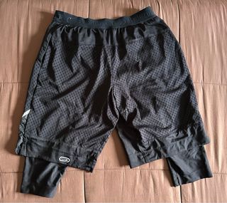 Pantalón corto running Kalenji negro