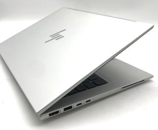 Touchscreen HP EliteBook 840 G9 i5 di 12a generazione da 32 GB