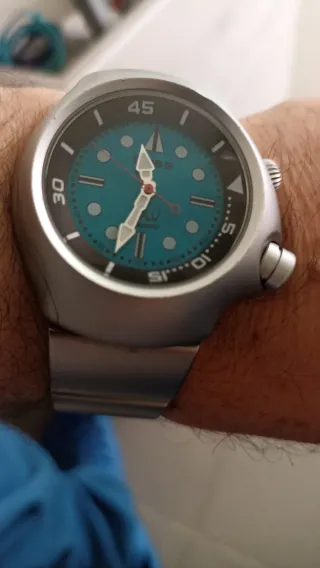 Reloj de la casa breil 


