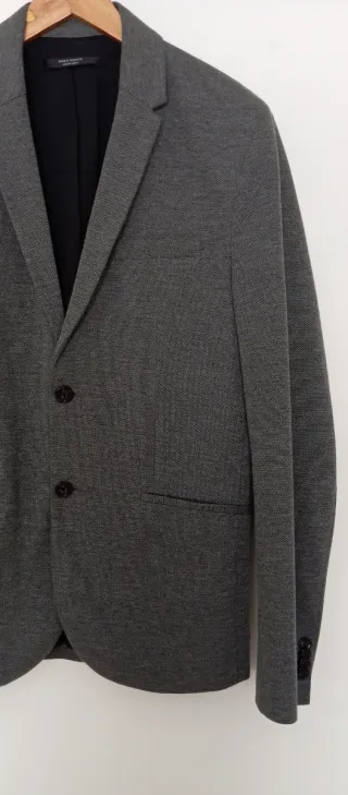 Chaqueta ZARA Gris Talla L. Sin estrenar.