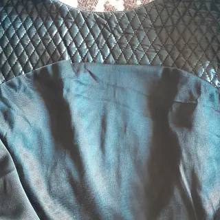 Abito nero smanicato ecopelle