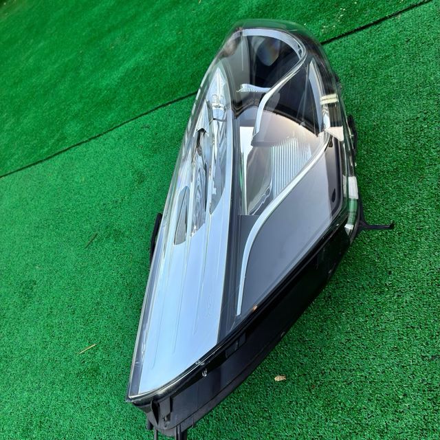 Faro Derecho Renault Clio 4 Halógeno