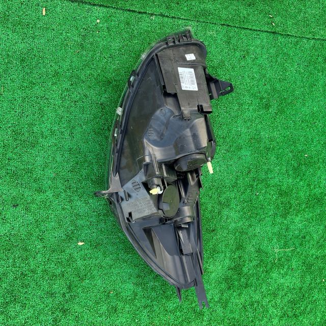 Faro Derecho Renault Clio 4 Halógeno