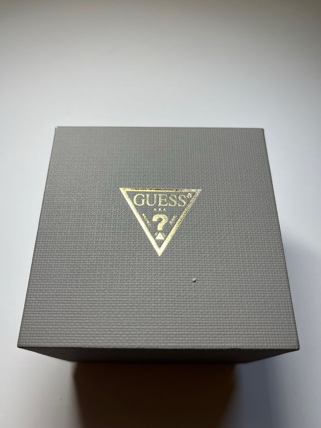 Reloj Guess Dorado y Verde
