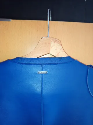Cazadora Guess Azul Eléctrico