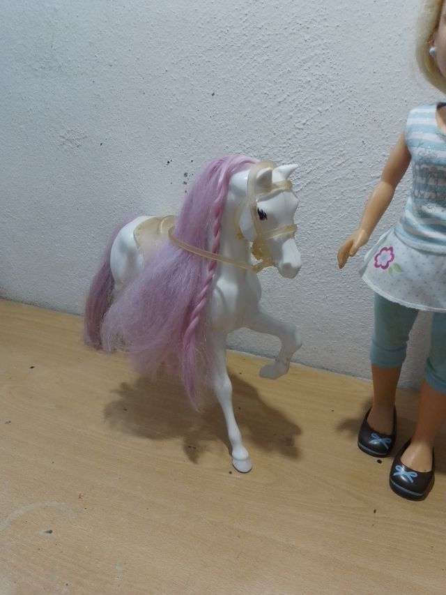 MUÑECA NANCY + CABALLO JUGUETE