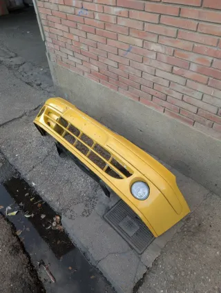 Paragolpes Delantero Megane Amarillo