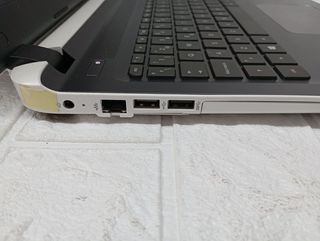 Portatil HP Pavilion 15-ab114ns  (1759)