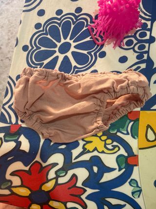 Traje niña hecho a mano