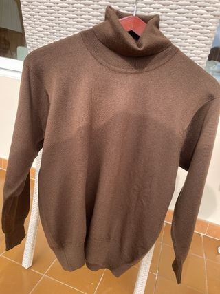 Jersey cuello alto señora marrón
