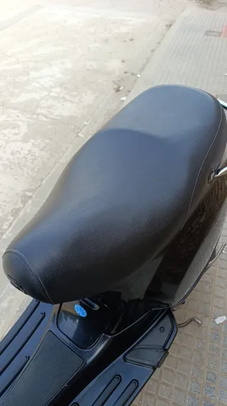 Vespa LX125 Piaggio Negra