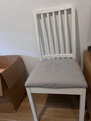 Silla comedor IKEA madera y tela gris