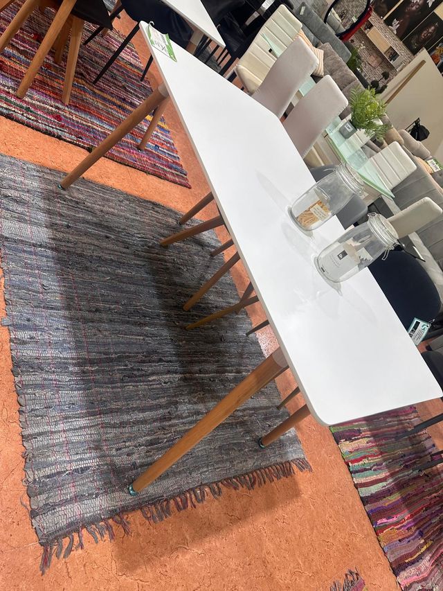 Mesa de comedor/cocina de madera y cristal