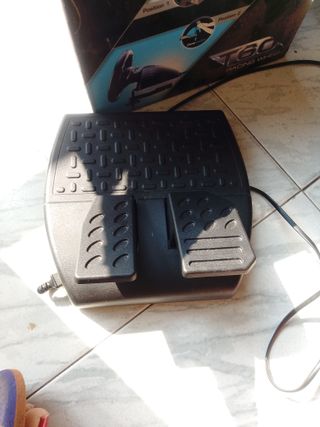 Volante Thrustmaster T60 PS3 + Pedales