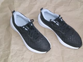 Zapatillas deportivas Kalenji negras y blancas