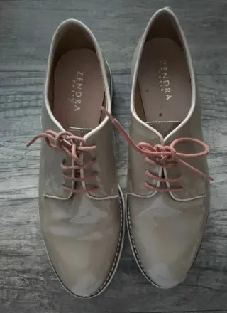 Mocasines Zendra Talla 40 Beige Charol