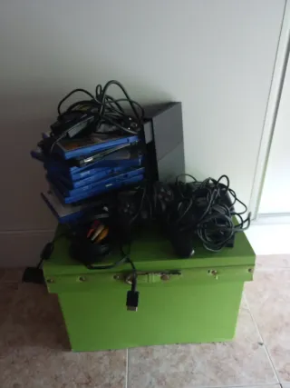 Playstation 2 (PS2) Negra + Juegos y Mandos