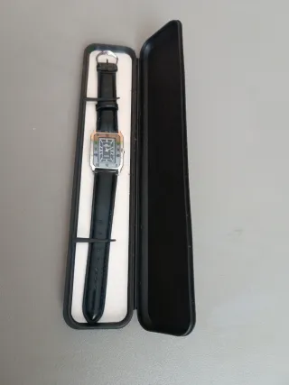Reloj de pulsera mujer negro y dorado
