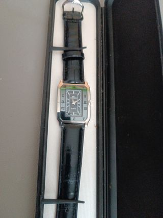 Reloj de pulsera mujer negro y dorado