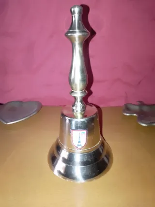 Campana de bronce con Torre Eiffel