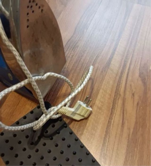 Plancha de ropa Syntest IS6000